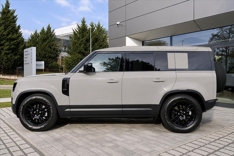 Land Rover Defender (2026) 110 D200 S - fotka 2 z 27