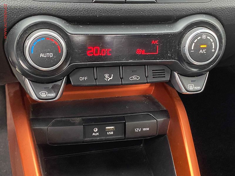 Kia Stonic (2019) 1.0 T-GDi, Navi, kamera, kůže - fotka 14 z 15