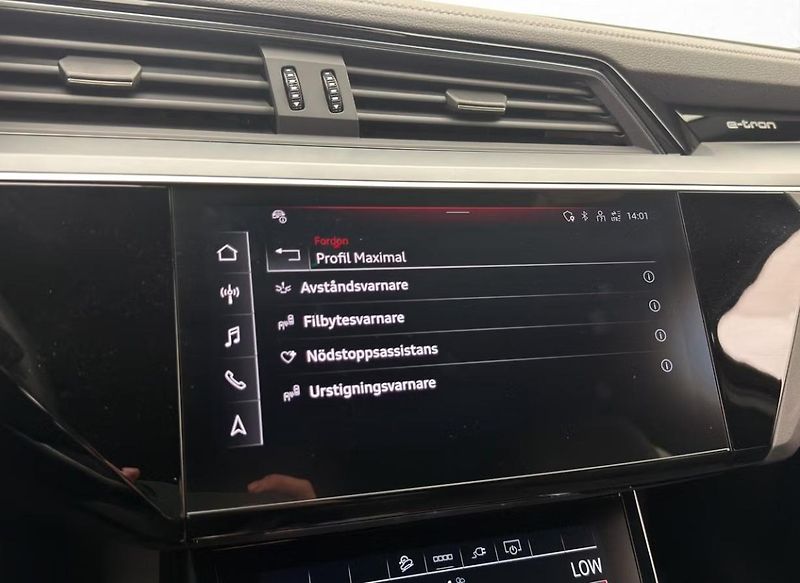 Audi Q8 e-tron 55 Quattro Kamera Tažné - fotka 18 z 36