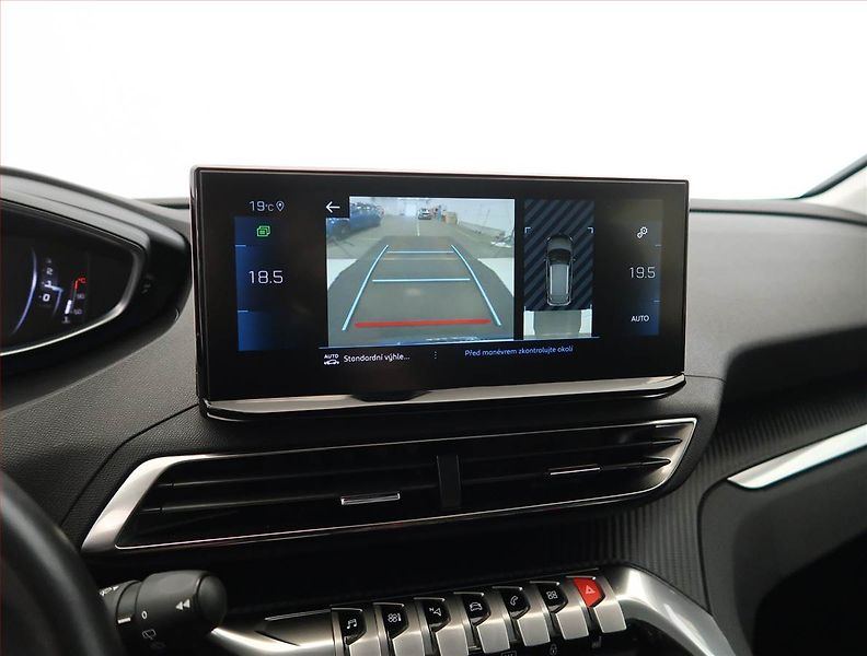 Peugeot 3008 (2022) Active Pack 1.2 PureTech - fotka 19 z 24