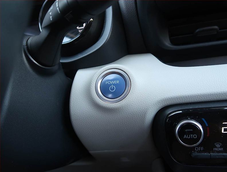 Toyota Yaris (2021) 1.5 VVT-i Hybrid, Automat - fotka 18 z 19