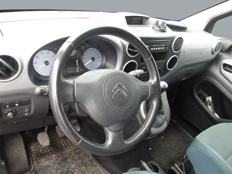 Citroën Berlingo 1,6HDi ČR 1.MAJ.! -21%DPH ! - fotka 21 z 33
