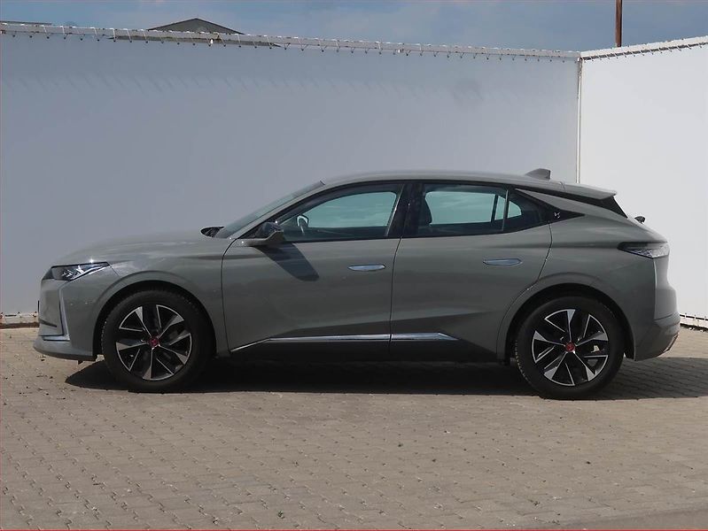 DS Automobiles DS4 (2022) 1.2 PureTech - fotka 3 z 20