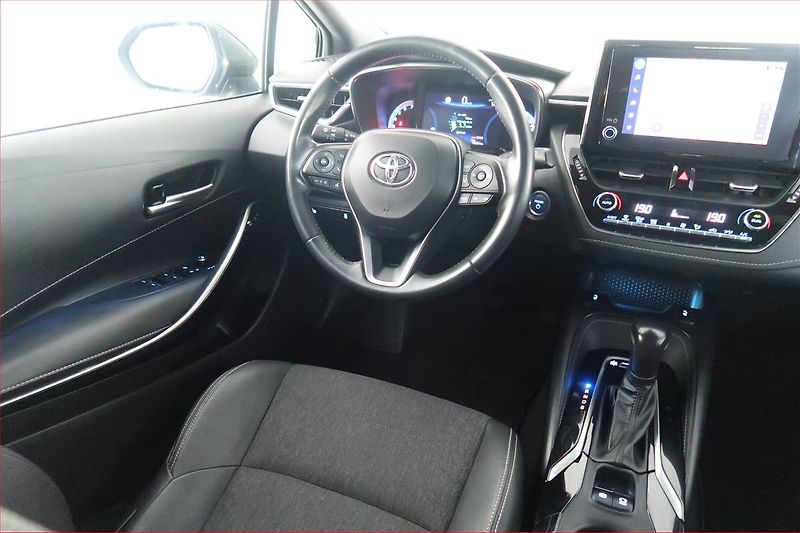 Toyota Corolla (2022) Style 1.8 Hybrid - fotka 7 z 17