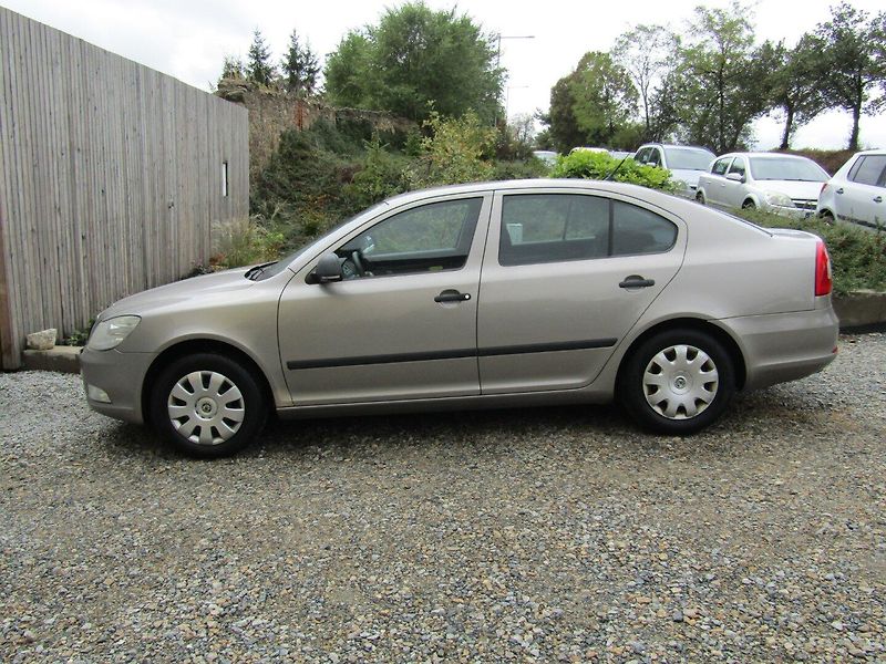 Škoda Octavia (2009) 1.6 MPI 75kW 1.MAJITEL - fotka 3 z 35