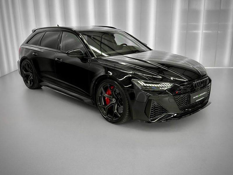 Audi RS 6 PERFORMANCE, AKRAPOVIČ, NIGHT - fotka 3 z 39
