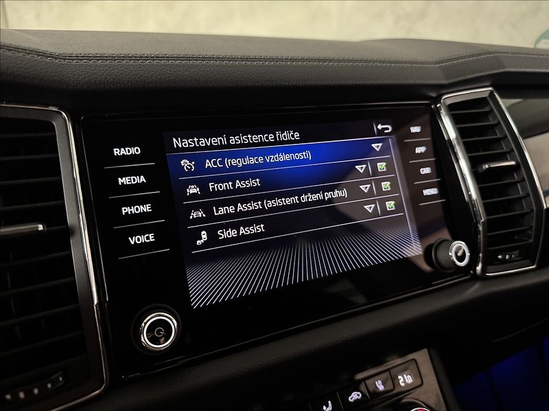 Škoda Kodiaq 2,0 TDi  DSG L&K LED Virtual A - fotka 29 z 45