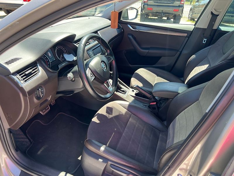 Škoda Octavia 2.0 TDi - fotka 4 z 16