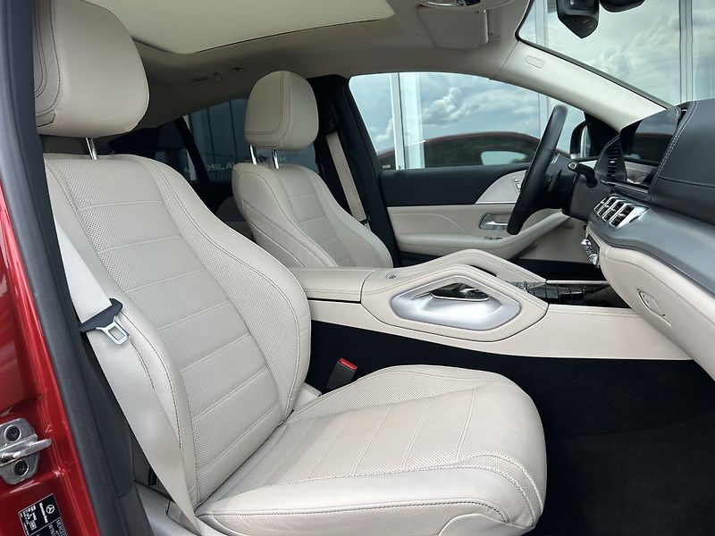 Mercedes-Benz GLE 400d 4MATIC AMG Coupe - fotka 15 z 36
