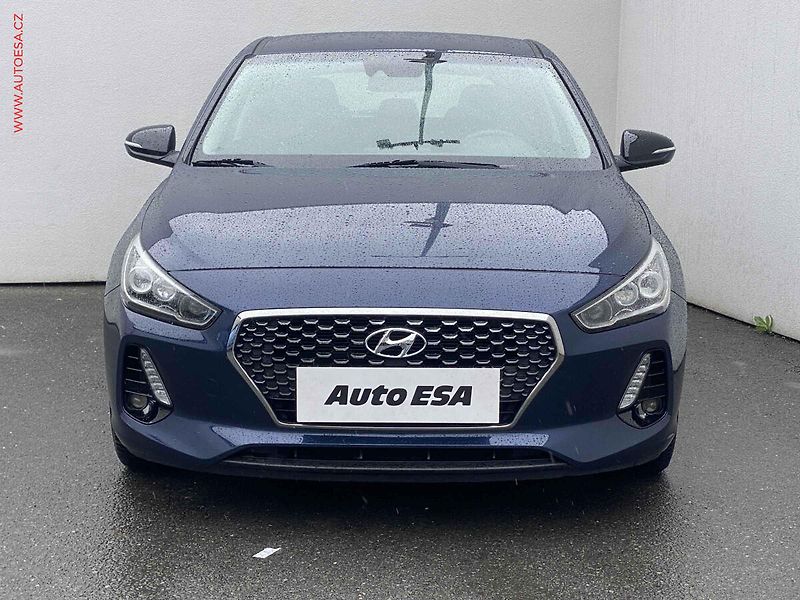 Hyundai i30 (2017) 1.0 T-GDi, Style, LED, kamera - fotka 2 z 17