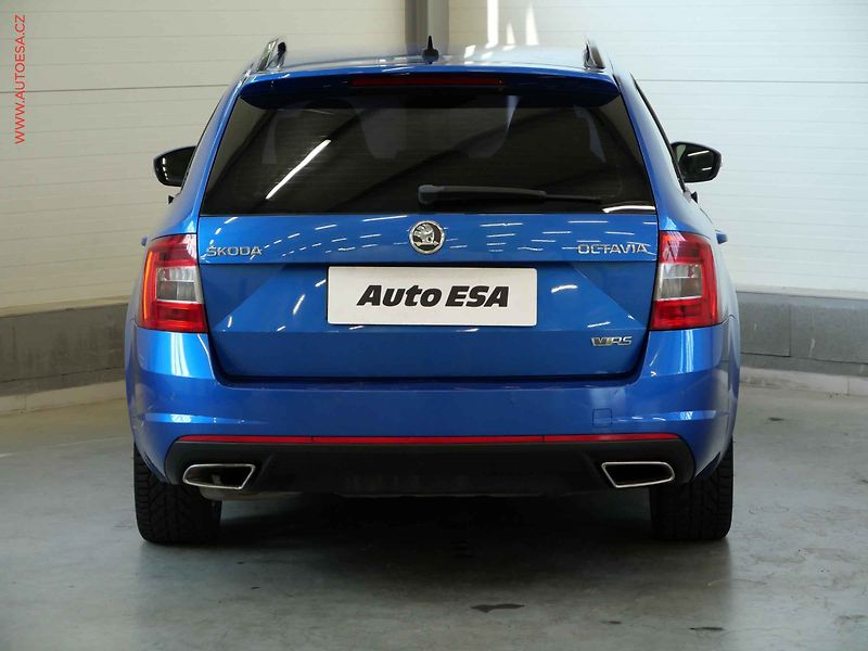 Škoda Octavia (2014) 2.0 TDi, RS, navi, park.asist - fotka 5 z 19