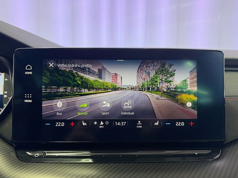 Škoda Octavia 2.0TDI DSG 4X4 RS, ACC, LED, K - fotka 18 z 27