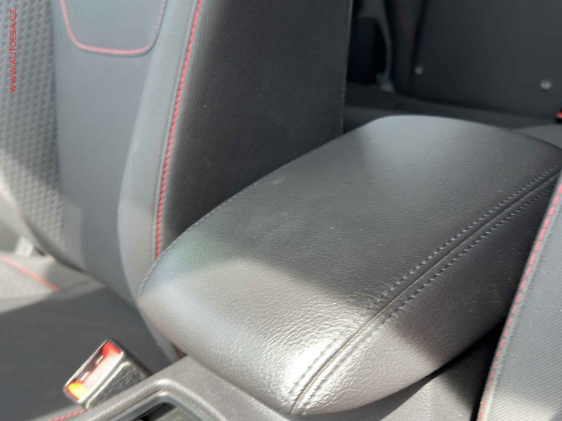 Ford Focus (2017) 1.5T, 2.maj,ČR, Klima - fotka 17 z 19