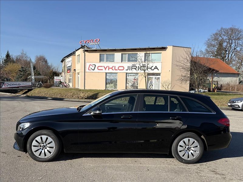 Mercedes-Benz Třídy C 2,2 CDi 100kW Led,Výhřev,9G-tr - fotka 35 z 37