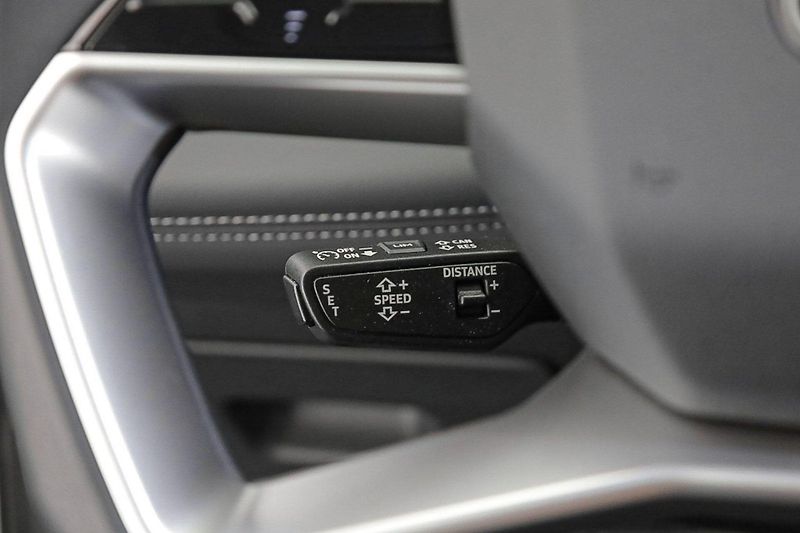 Audi Q6 e-tron 285kW quattro Pano Kůže 360 - fotka 14 z 17