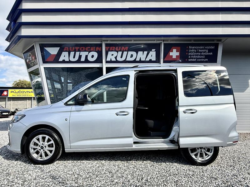 Ford Tourneo Connect 2,0 EcoBlue Titanium - fotka 17 z 38