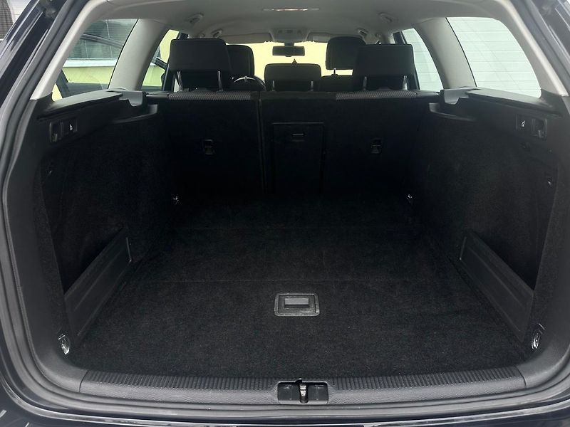 Volkswagen Passat (2014) 2.0TDi 130kW/Alltrack/4x4/1MAJ - fotka 17 z 35