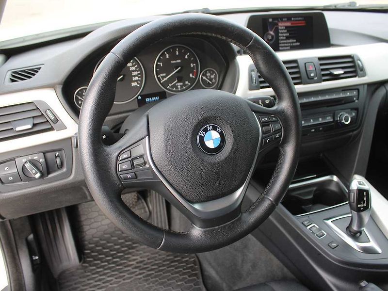 BMW Řada 4 430d - fotka 5 z 20