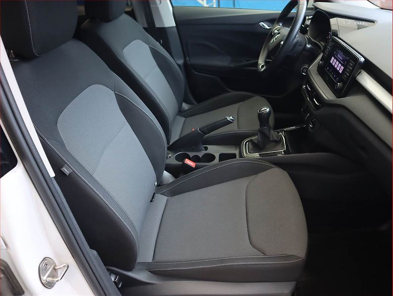 Škoda Fabia (2022) 1.0 TSI, Tempomat - fotka 9 z 19
