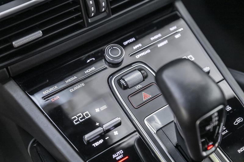 Porsche Cayenne S*Bose*18 sedadla*kůže - fotka 35 z 41