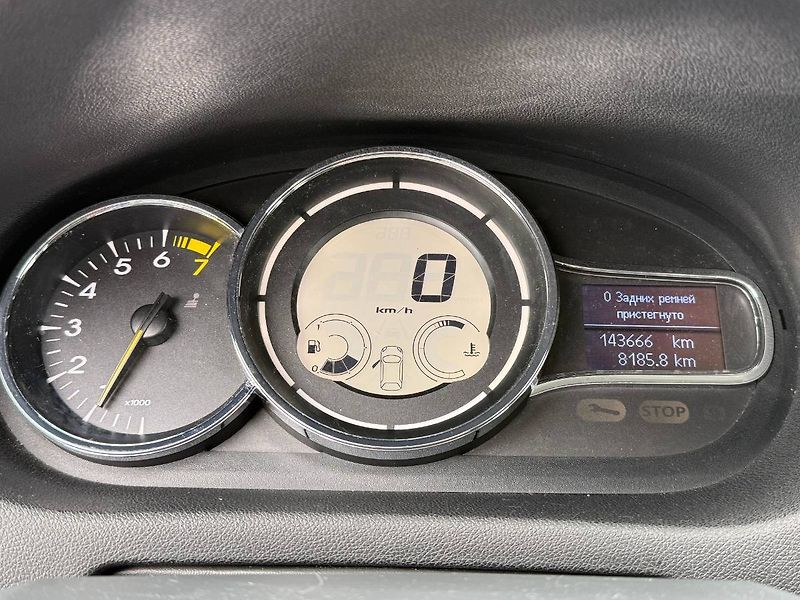 Renault Mégane (2013) 1.6 16V 81 kW Limited - fotka 11 z 20