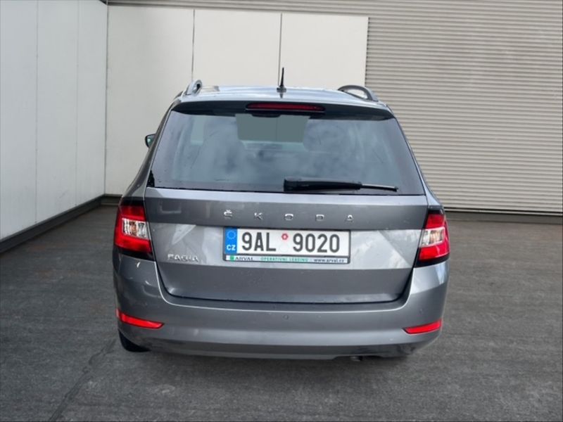 Škoda Fabia 1,0 TSI 70 Ambition - fotka 5 z 11