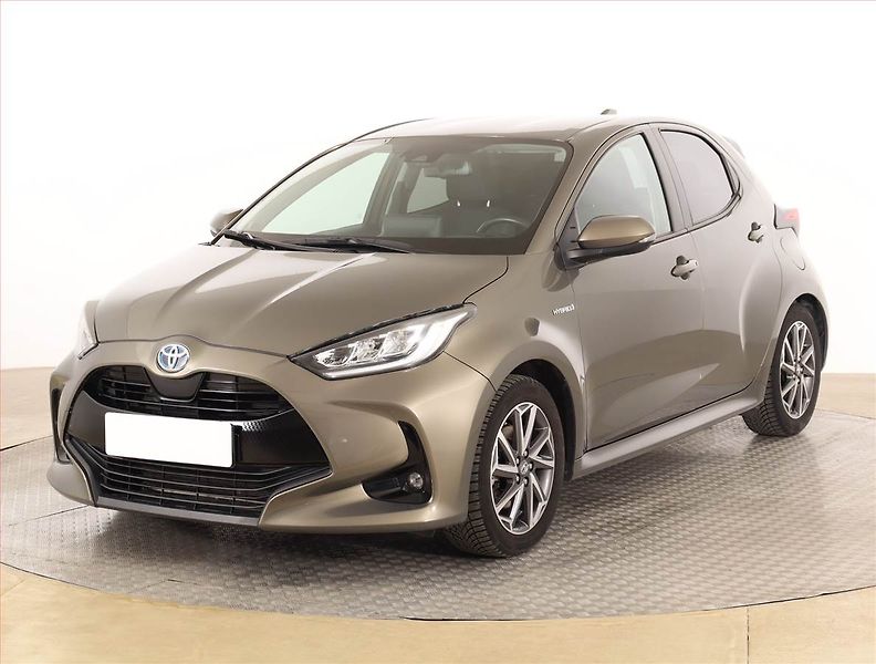 Toyota Yaris (2021) 1.5 VVT-i Hybrid, Automat - fotka 2 z 18