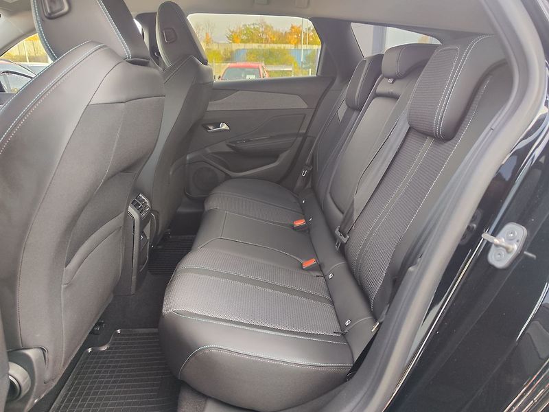 Peugeot 308 1.2 PureTech/96kW Allure AT - fotka 12 z 32