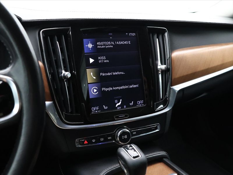 Volvo S90 2.0 D4 140kW CZ Inscription - fotka 19 z 29