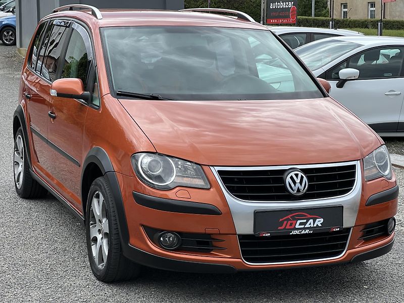 Volkswagen Touran Cross 1.4TSi 125KW DSG  - fotka 3 z 34