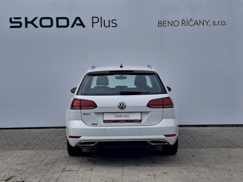 Volkswagen Golf (2020) Variant HighLine 1,5TSi 110kW - fotka 12 z 35