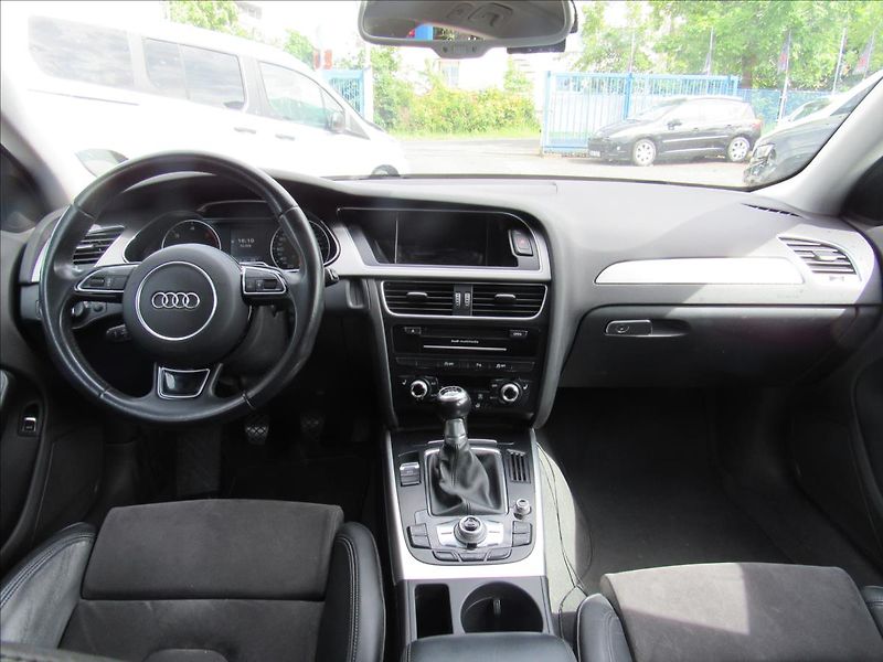 Audi A4 Avant 2,0 TDi 130KW Attraction - fotka 11 z 36