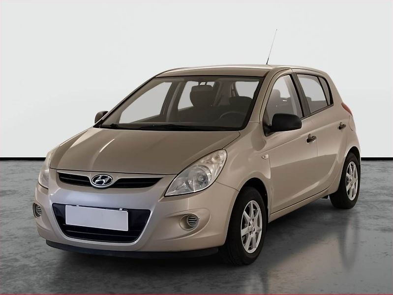 Hyundai i20 (2012) 1.2, Serv.kniha, po STK, Tažné - fotka 2 z 16