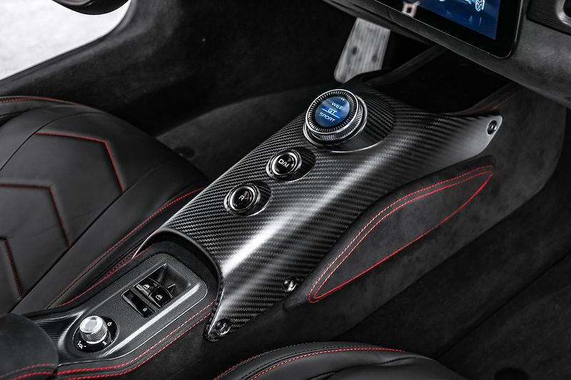 Maserati MC20 Lift, kamera, PPF, ZÁRUKA - fotka 20 z 25