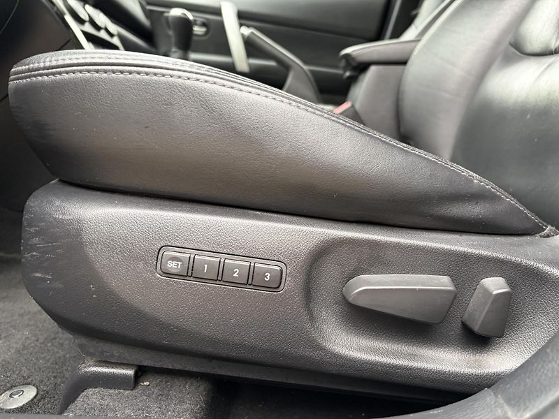 Mazda 6 2.5 Top Bose - fotka 31 z 32