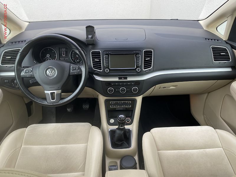 Volkswagen Sharan (2014) 2.0 TDi 4x4, Highline, bixen - fotka 8 z 20