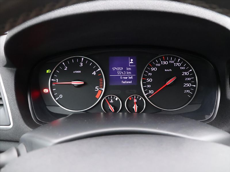 Renault Laguna 2,0 dCi 110 kw Black Edition - fotka 15 z 26