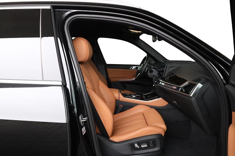 BMW X5 xDrive30d - fotka 21 z 26