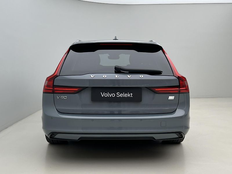 Volvo V90 T6 AWD RECHARGE DARK PLUS - fotka 12 z 46