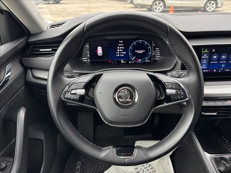 Škoda Octavia 1,5 TSI 110kW Ambition - fotka 19 z 32