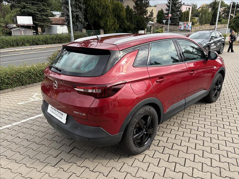 Opel Grandland X 1,5 - fotka 5 z 17