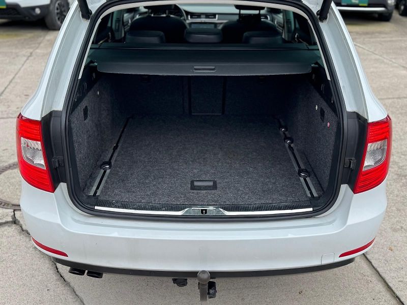 Škoda Superb - fotka 10 z 15