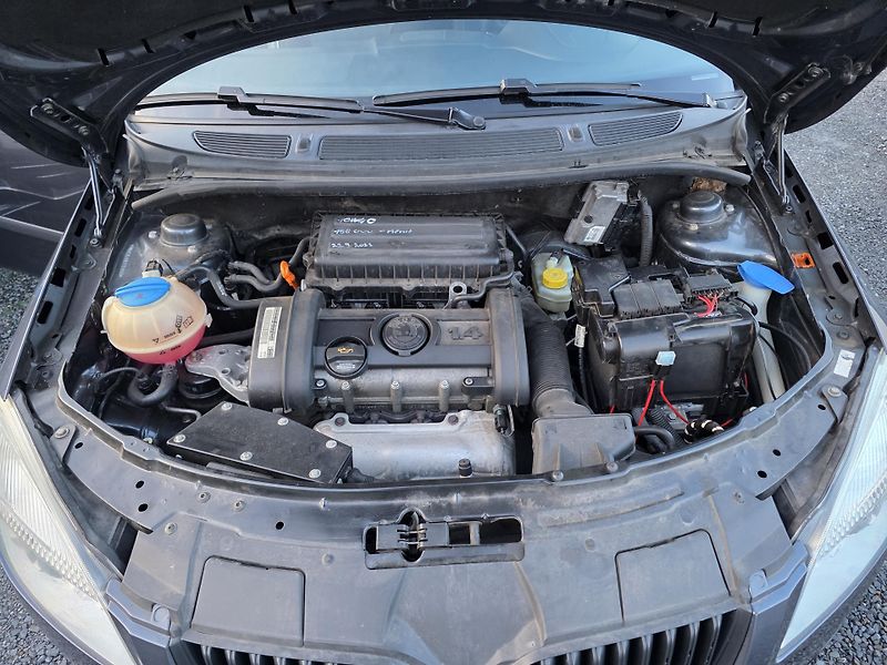 Škoda Fabia II.1.4 16V invalidní úprava TZ - fotka 17 z 35