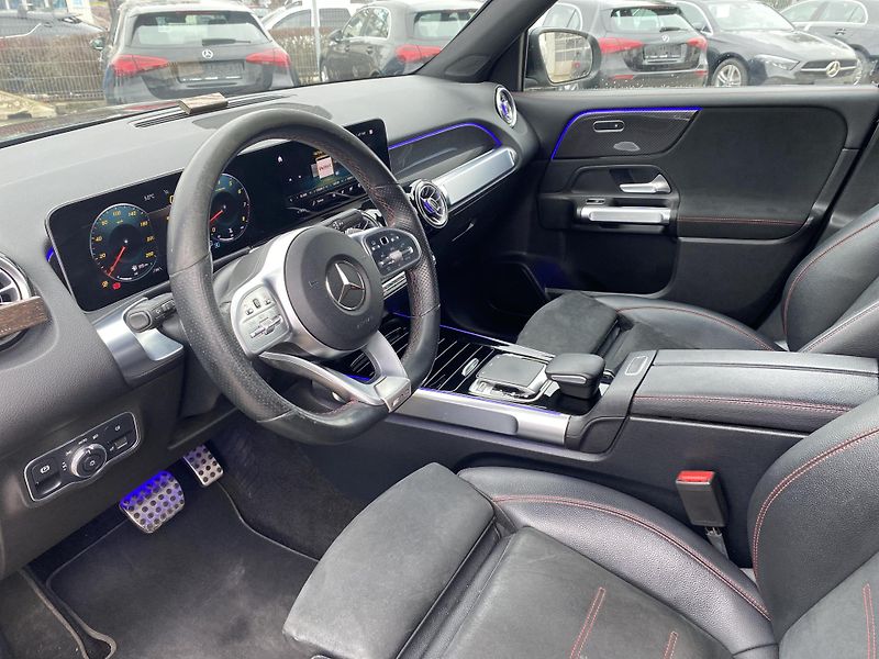 Mercedes-Benz GLB GLB 250 AMG 4M - fotka 13 z 28