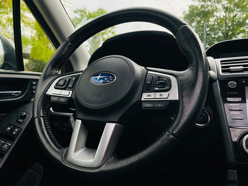 Subaru Forester 2.0i 1.MAJITEL TAŽNÉ SERVISKA - fotka 26 z 48