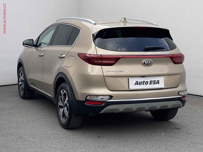Kia Sportage (2020) 1.6 GDi, 1.maj,ČR, AC, park - fotka 6 z 18