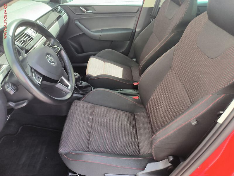Škoda Rapid (2014) 1.6 TDi, Sport, panor - fotka 9 z 17