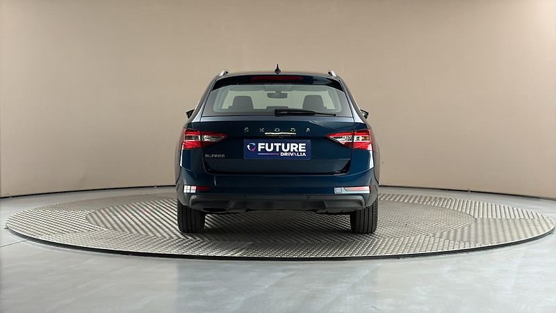 Škoda Superb 2.0 TDI DSG Style Combi - fotka 5 z 27
