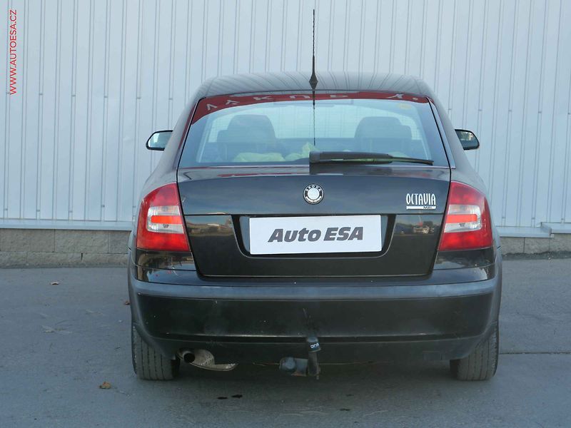 Škoda Octavia (2008) 1.6 MPi, ČR, AC, tažné - fotka 5 z 14