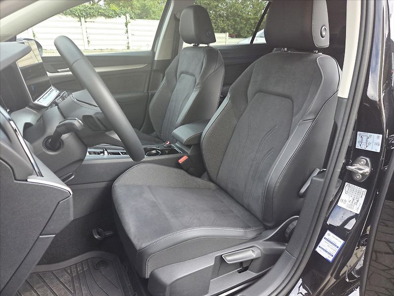 Volkswagen Golf 1,5 eTSi 110kW DSG Záruka2028 - fotka 8 z 22